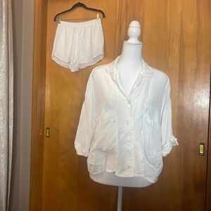 Women’s Zara White Fillsens Two-Piece Oversized Crop Button-Up and Shorts Set S
